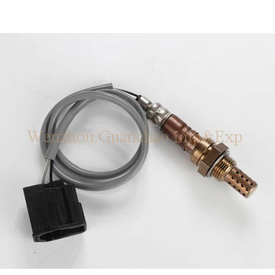 OXYGEN SENSOR Z601-18-861